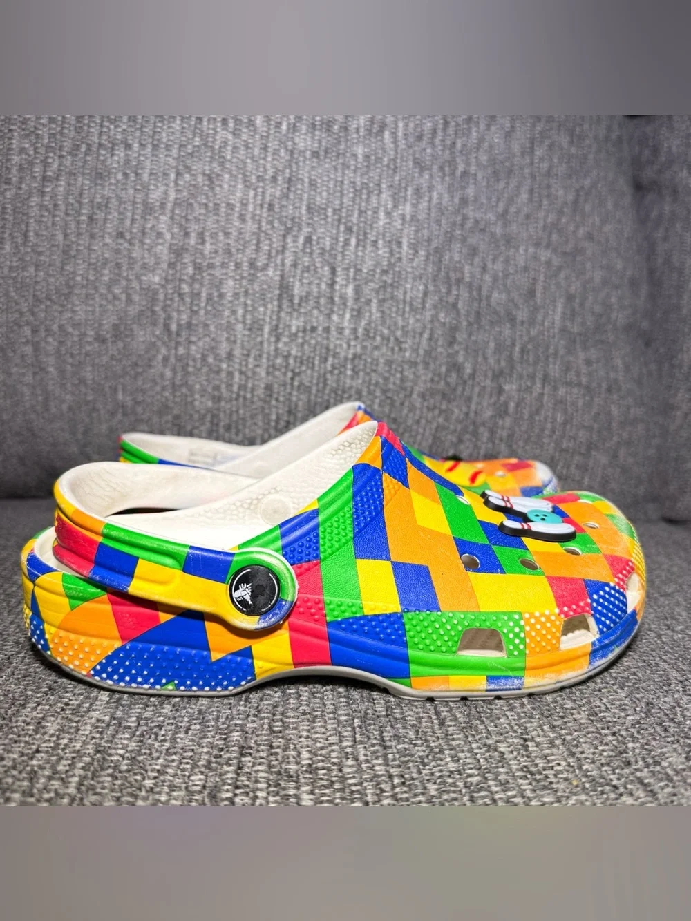 Crocs Digi Block/Multicolor clogs slip on shoes kids size J3